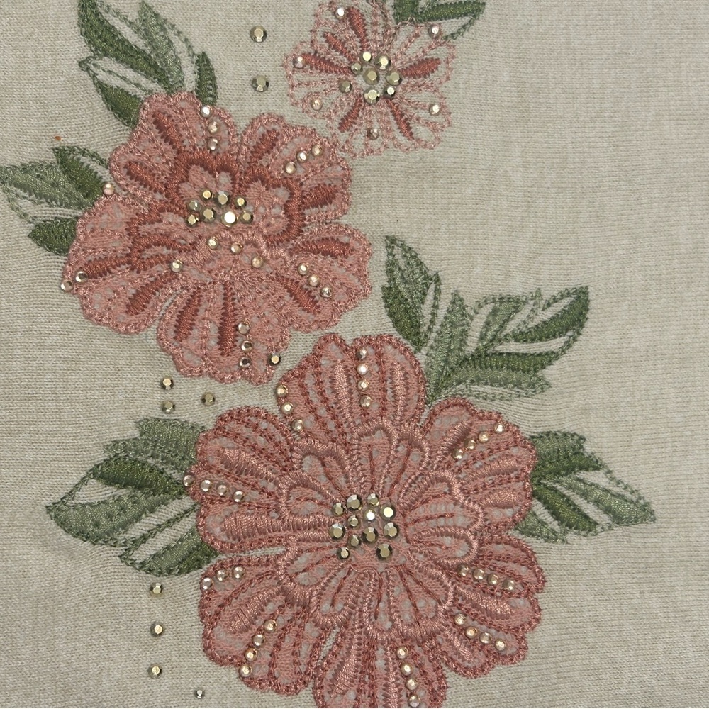 Alfred Dunner Grannycore Tan Knit Top Beaded Detail Embroidered Flowers Medium - Picture 2 of 9